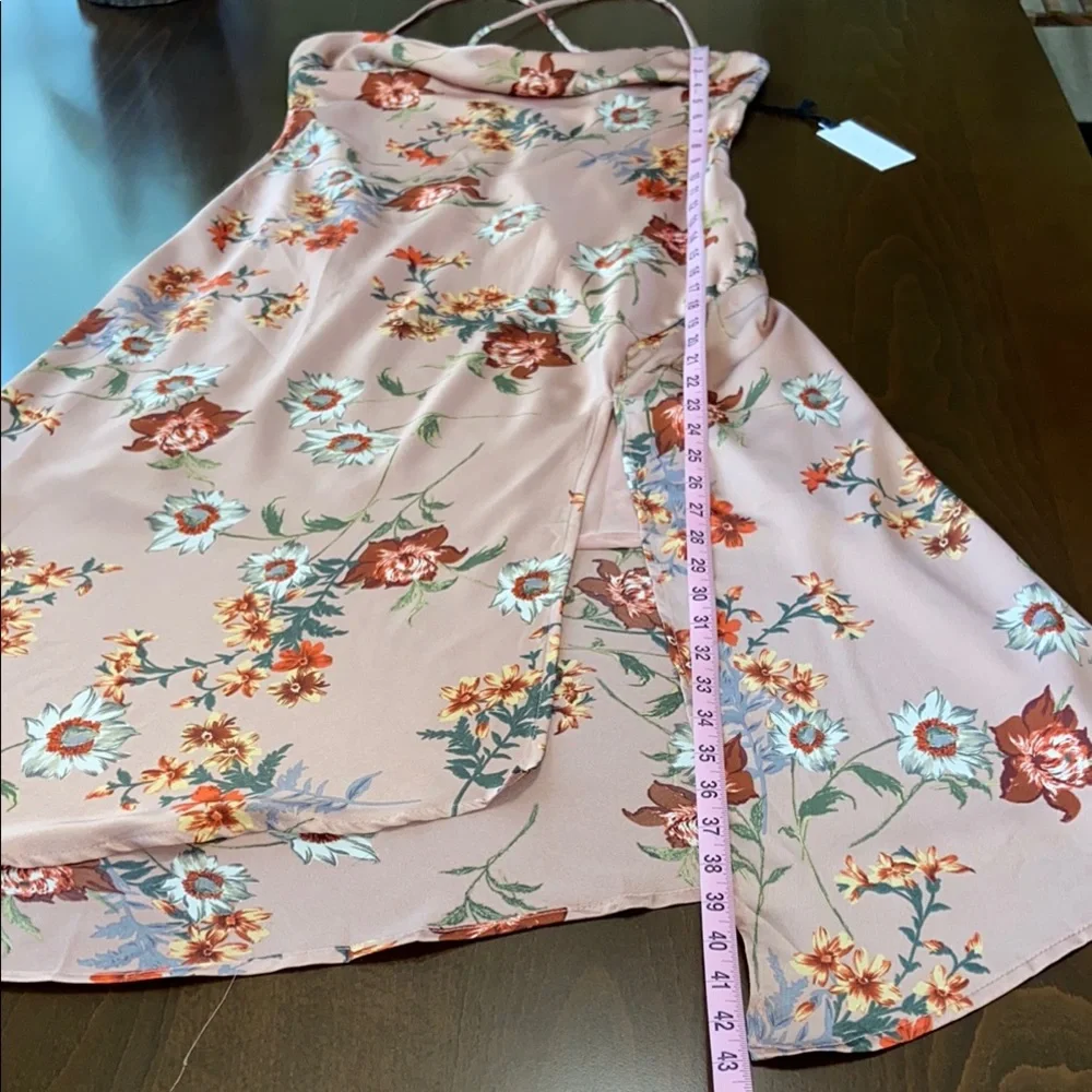 Elegant Dark Blush Floral Slip Dress, size M by ASTR The Label - Picture 12 of 16